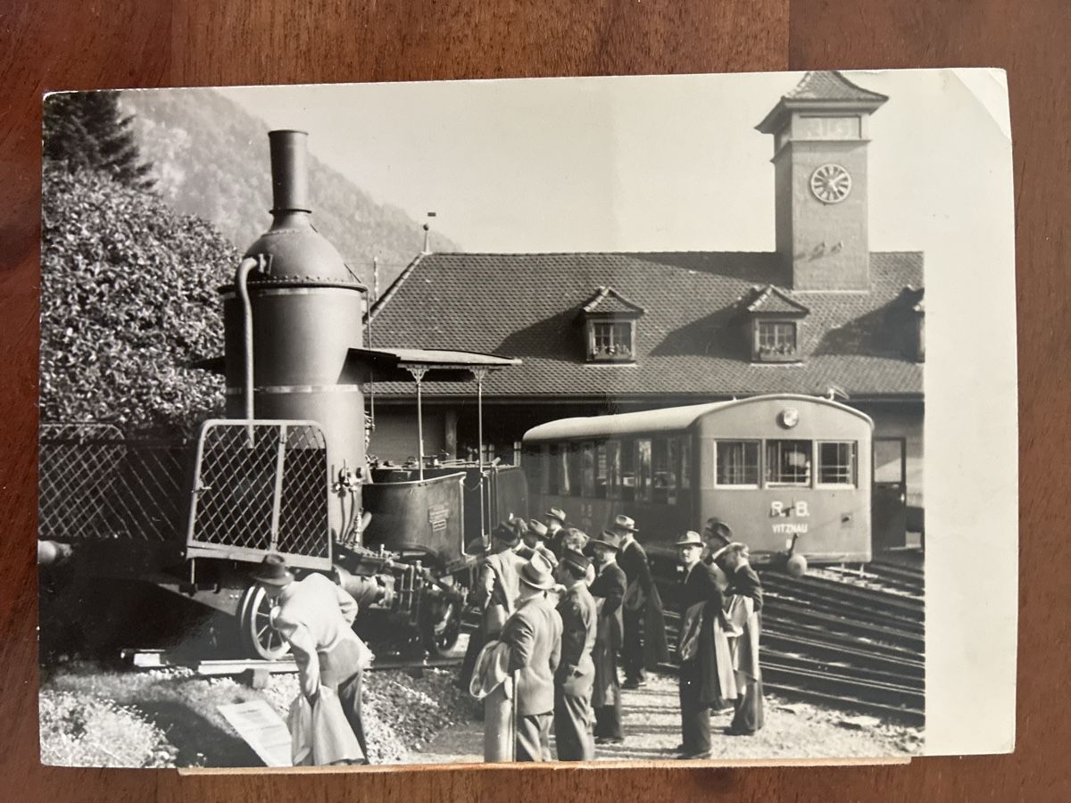 Cartoline postali: Pressefoto von Vitznau Rigibahn LU – Usato da Oftringen venduto da Cla.vD.74