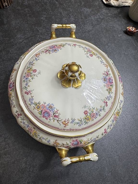Ciotole: Grosse Terrine mit Deckel aus der Nachkriegszeit – Usato da Niederwangen BE venduto da Luxury.Second.Life