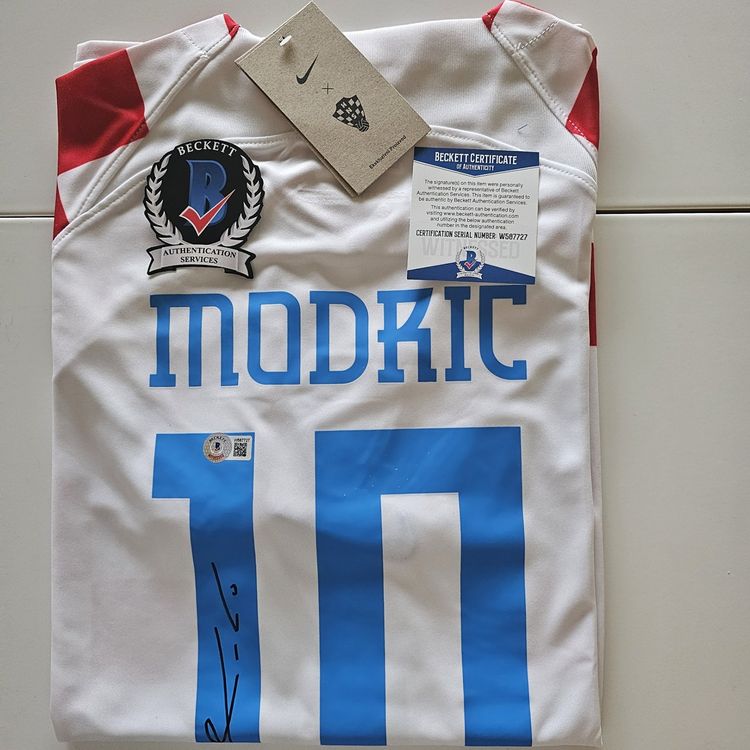 LUCA MODRIC KROATIEN 2022 HAND SIGNIERT (Neu und originalverpackt) in ...