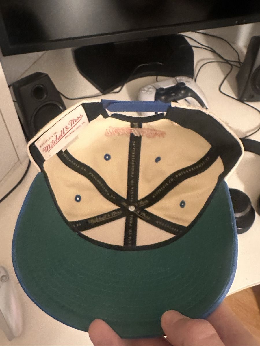 Mitchell & Ness Copricapi, berretti & cappellini: New York Knicks Baseball Cap - A True Fan's Essential – Nuovo (secondo la descrizione) da Zürich venduto da OldtownShop 1