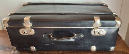 Retro Vintage-Reisekoffer schwarz mit Metallbeschlägen 