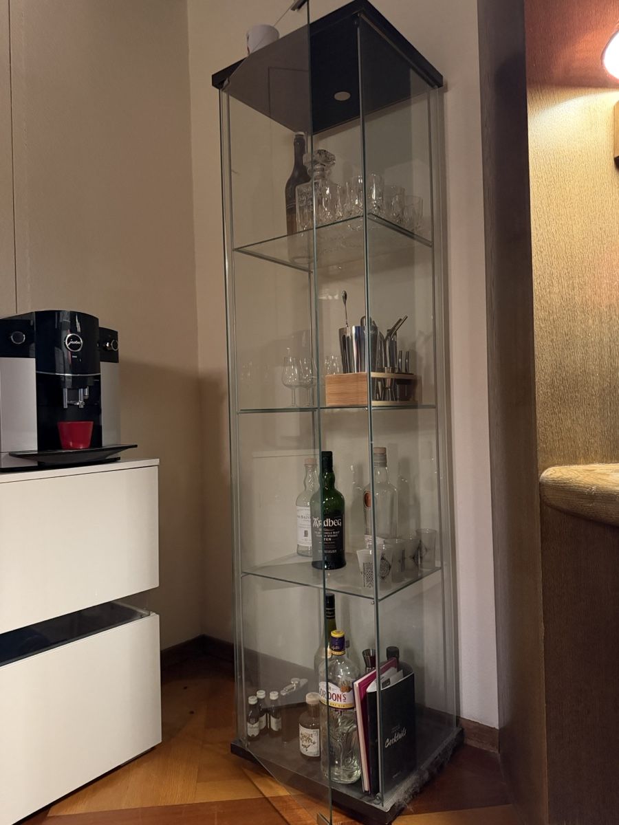 Vitrinen: Glasvitrine – Gebraucht aus Grindelwald von yoloflip45