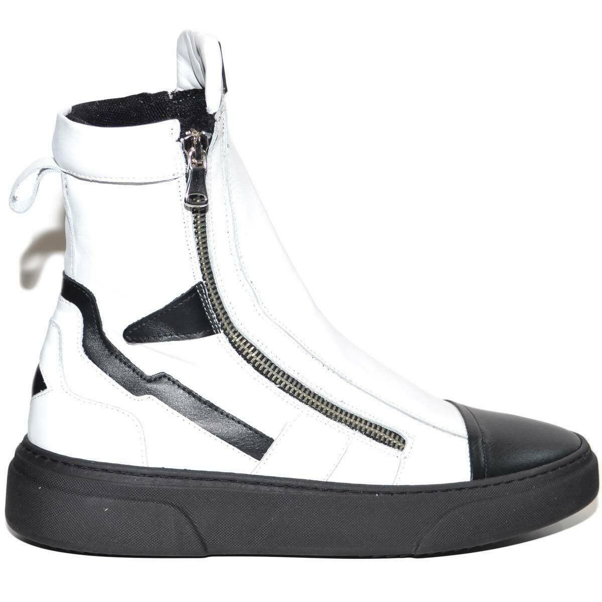 Chaussures hommes: Leder Sneaker – Neuf (Voir description) à St. Gallen par Demos86