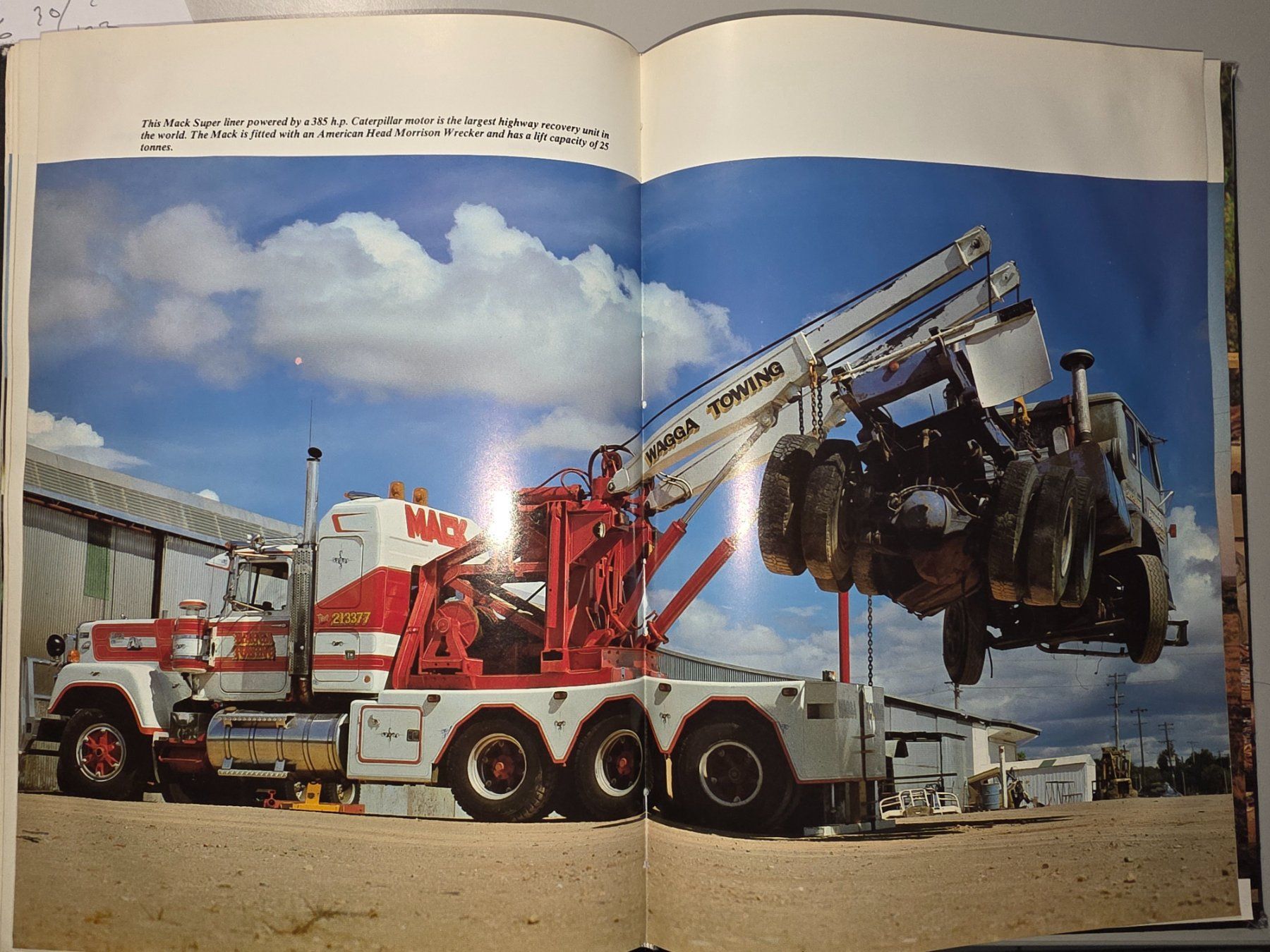 Bücher: Livre camions australie – Gebraucht aus Bevaix von Tuckers 3