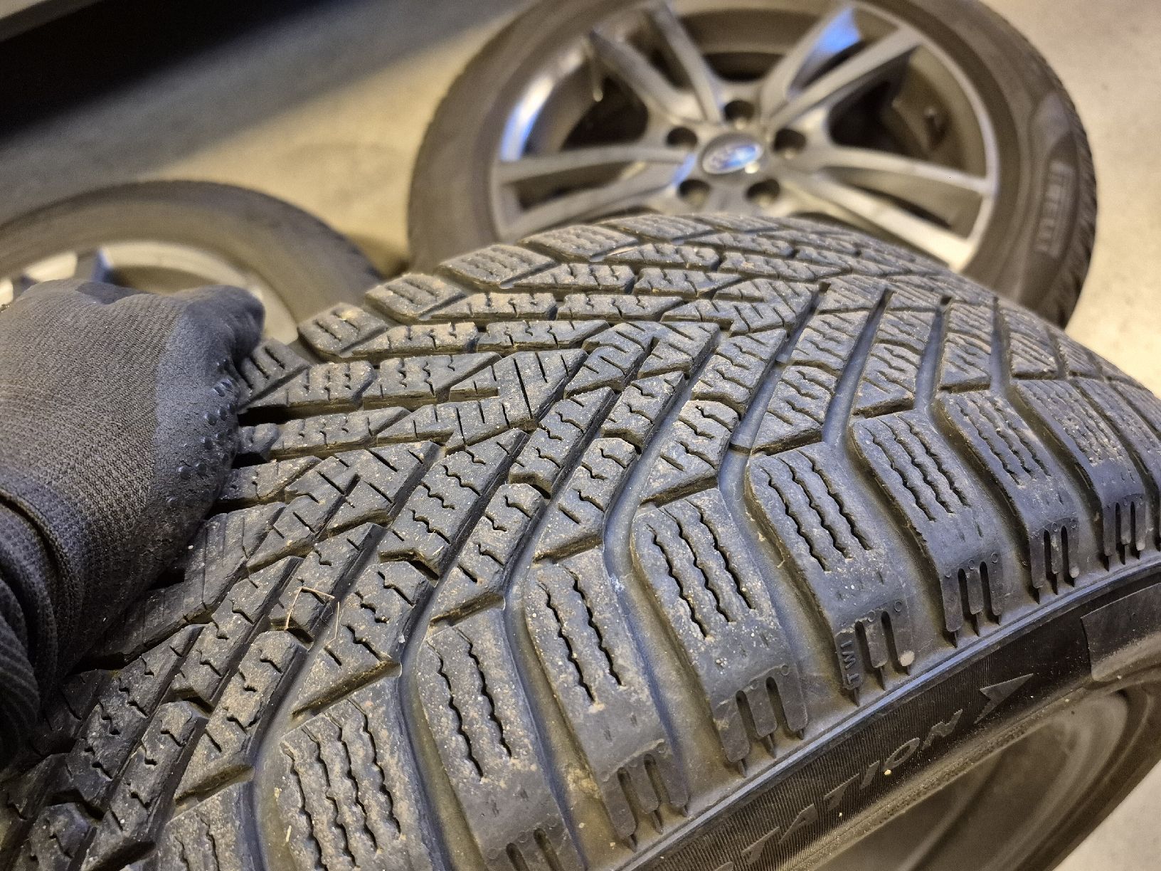 Pneumatici & Ruote complete: Winterräder Subaru Impreza 2020 – Usato da Oberuzwil venduto da Auto-Hilber 4