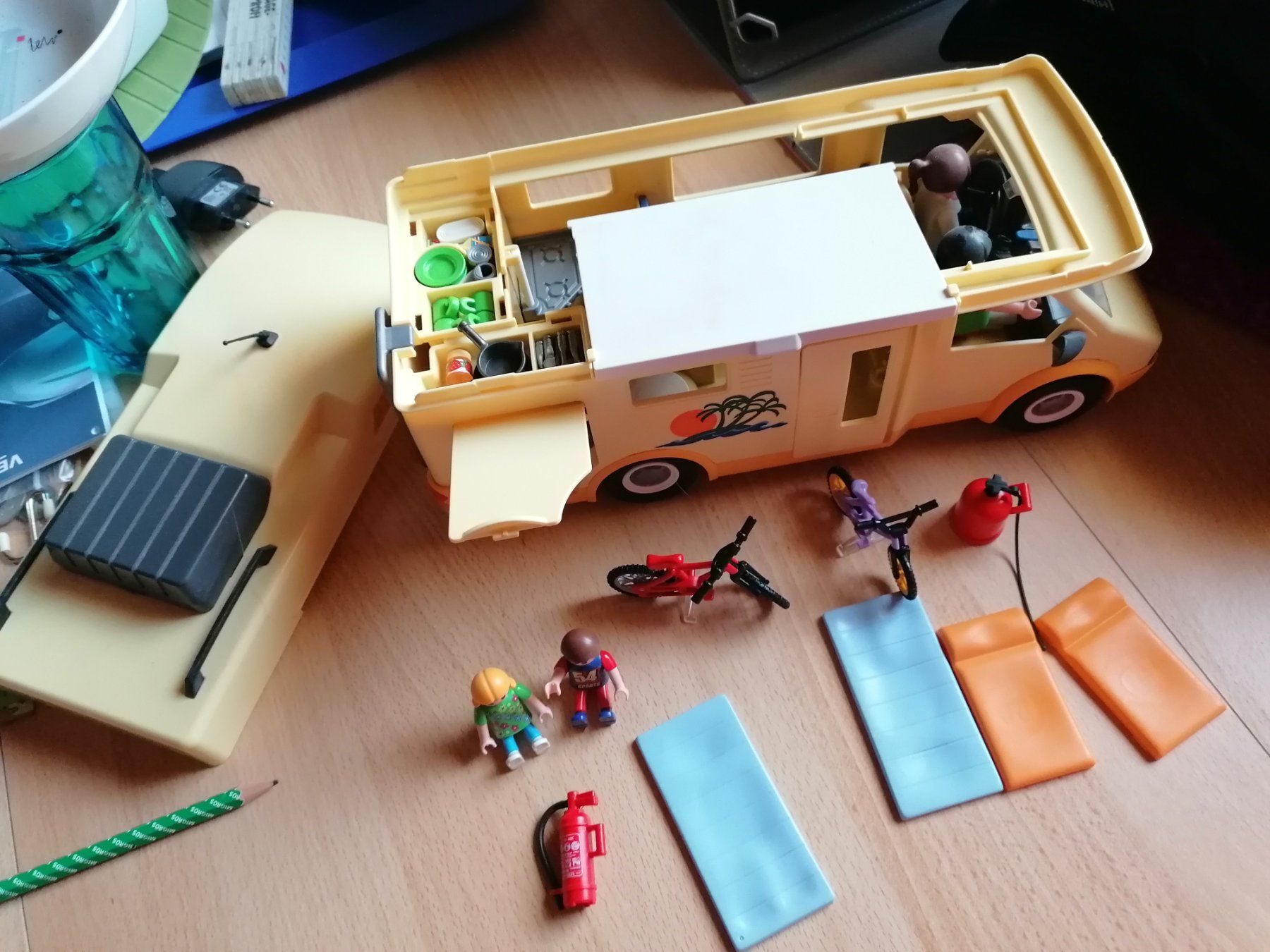 Playmobil Spielzeuge: Playmobil Camper – Gebraucht aus Meinisberg von  4