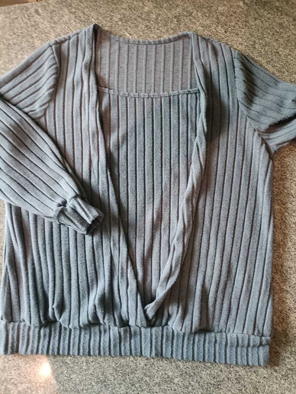 Shein Pulls & Sweat-shirts: Pullover XXL neu! – Neuf avec emballage d'origine à Tenniken par Pasci1990