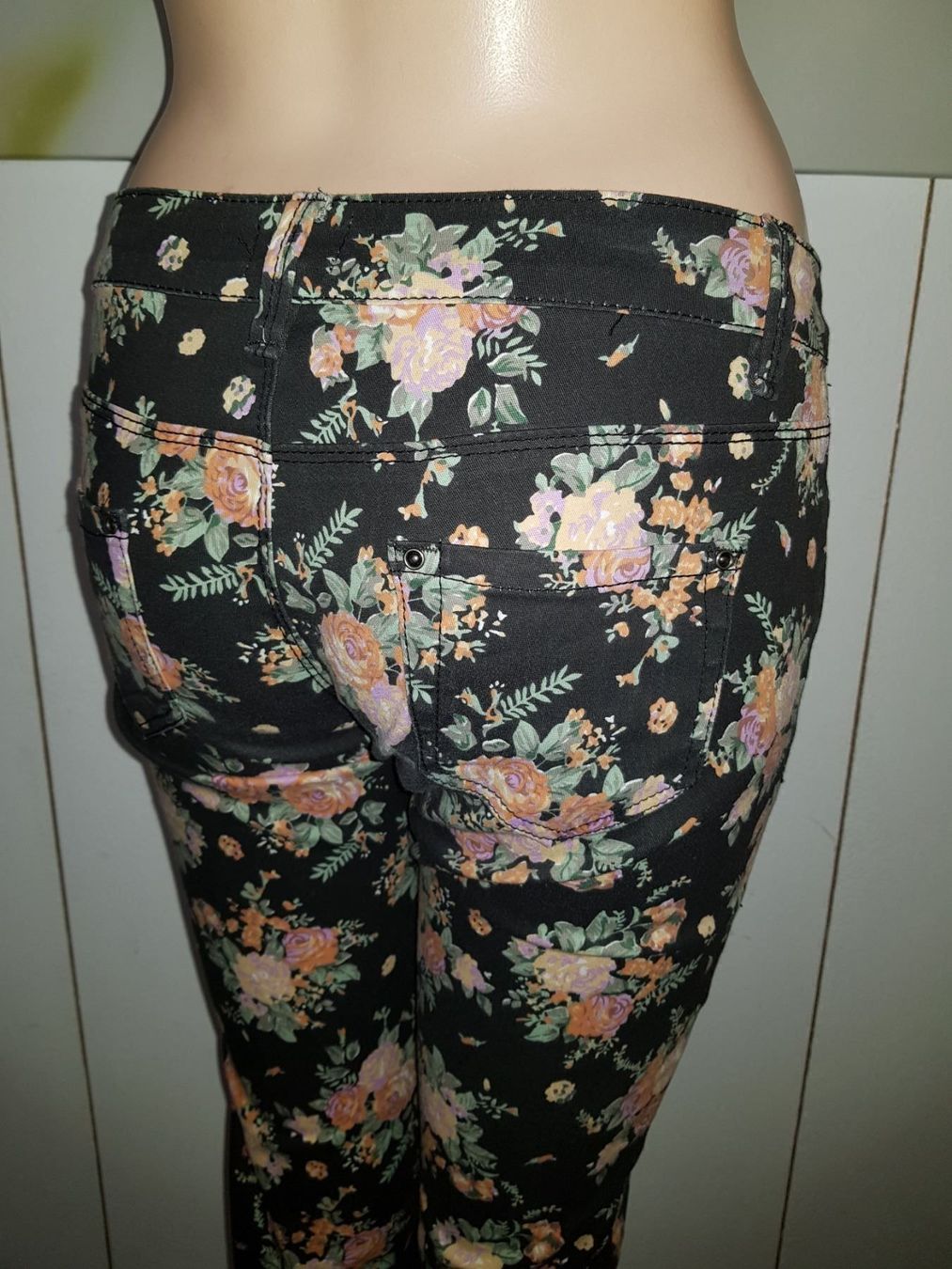 Yes Or No Jeans: YES OR NO Jeans Taille / Grosse 36 – Usato da Cossonay-ville venduto da Super-Price-Quality 7