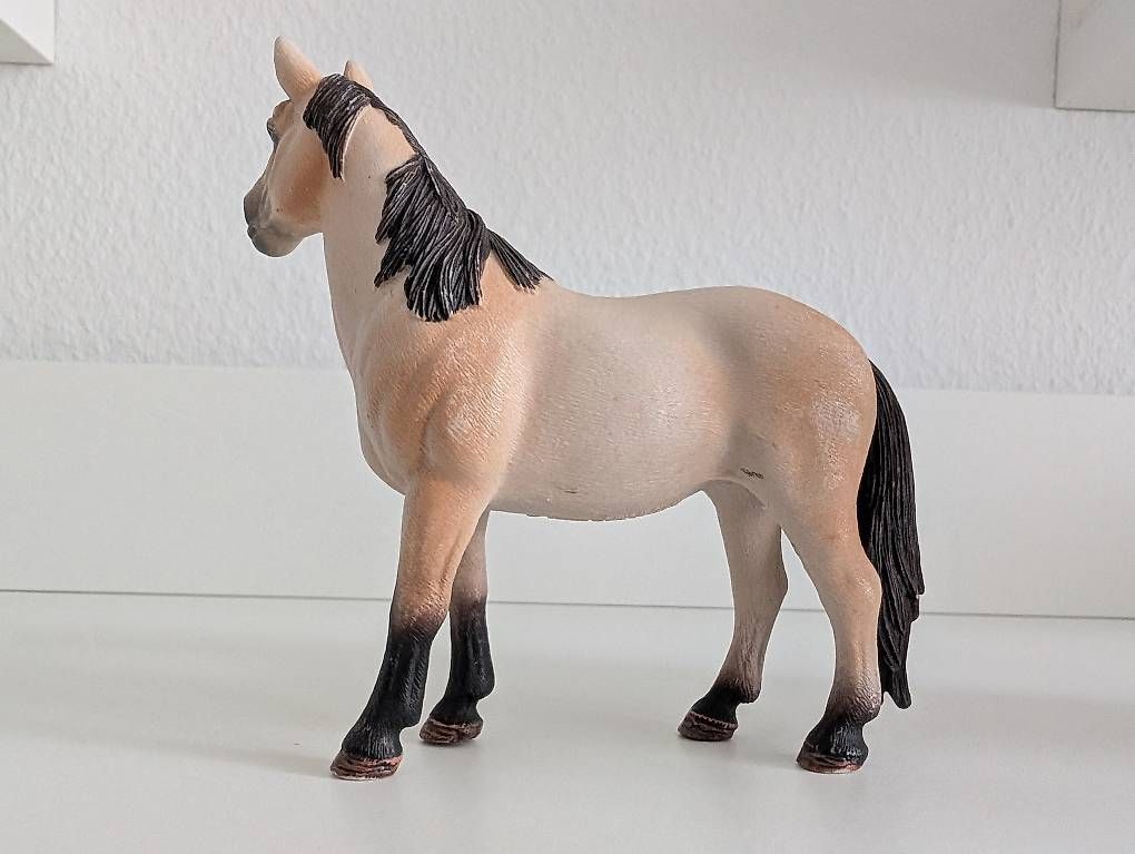 Schleich Giocattoli: Schleich Mustang Pferde Stuhte mit Fohlen – Usato da Wangen b. Olten venduto da kim_x9zn 2