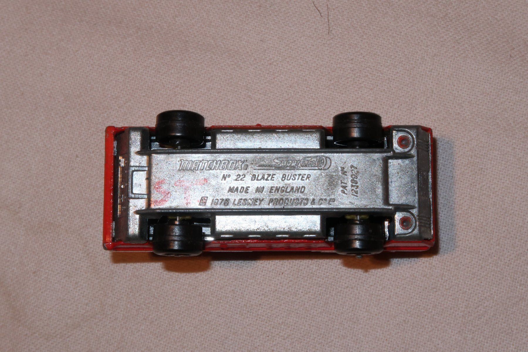 Matchbox Modellini d'auto: Matchbox Superfast No 22 Blaze Buster – Usato da Muttenz venduto da Laeckerlihamschter 4