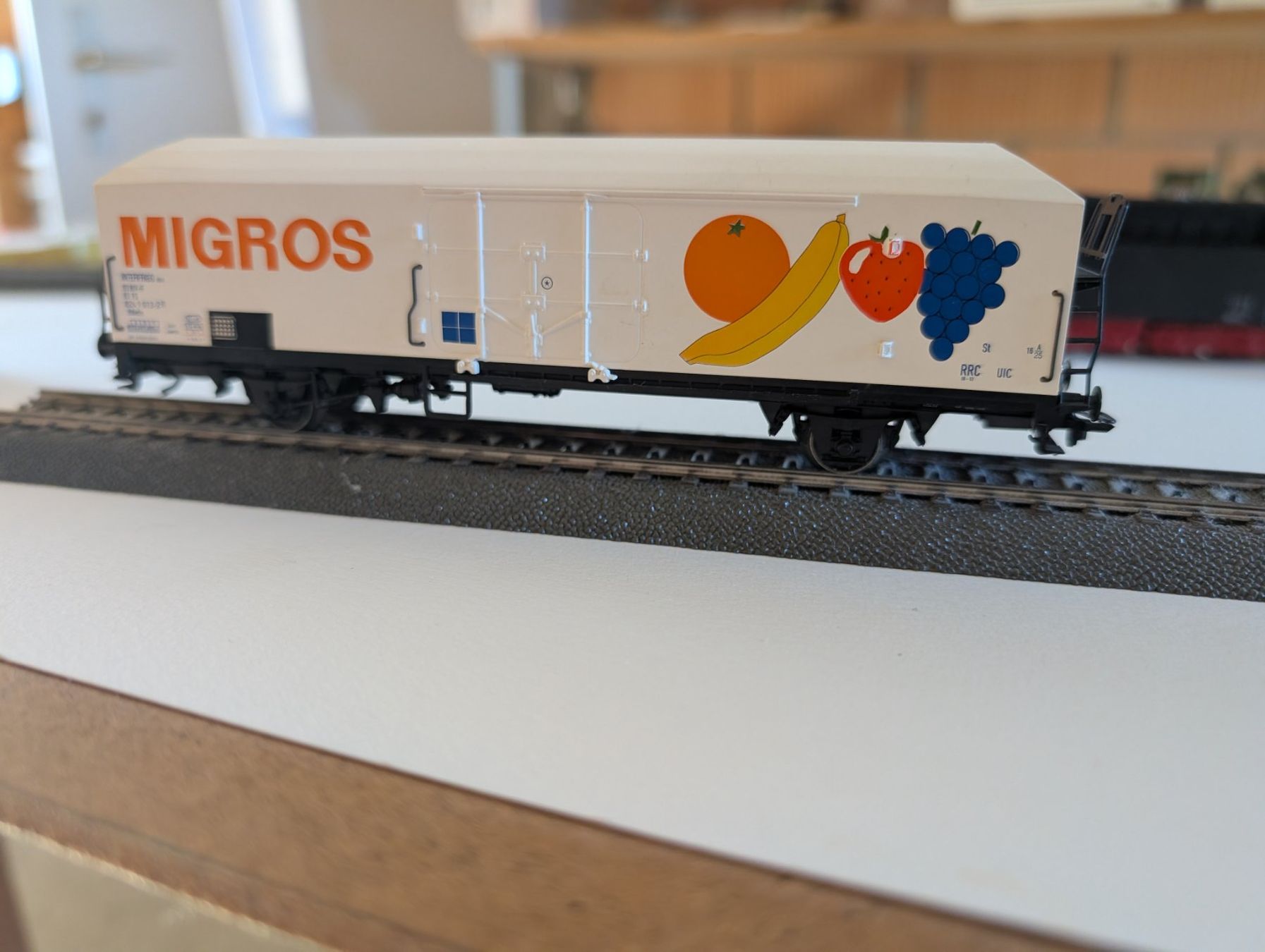 Märklin Modellini di ferrovie: Märklin 4738 Migros – Usato da Steffisburg venduto da Narzisse