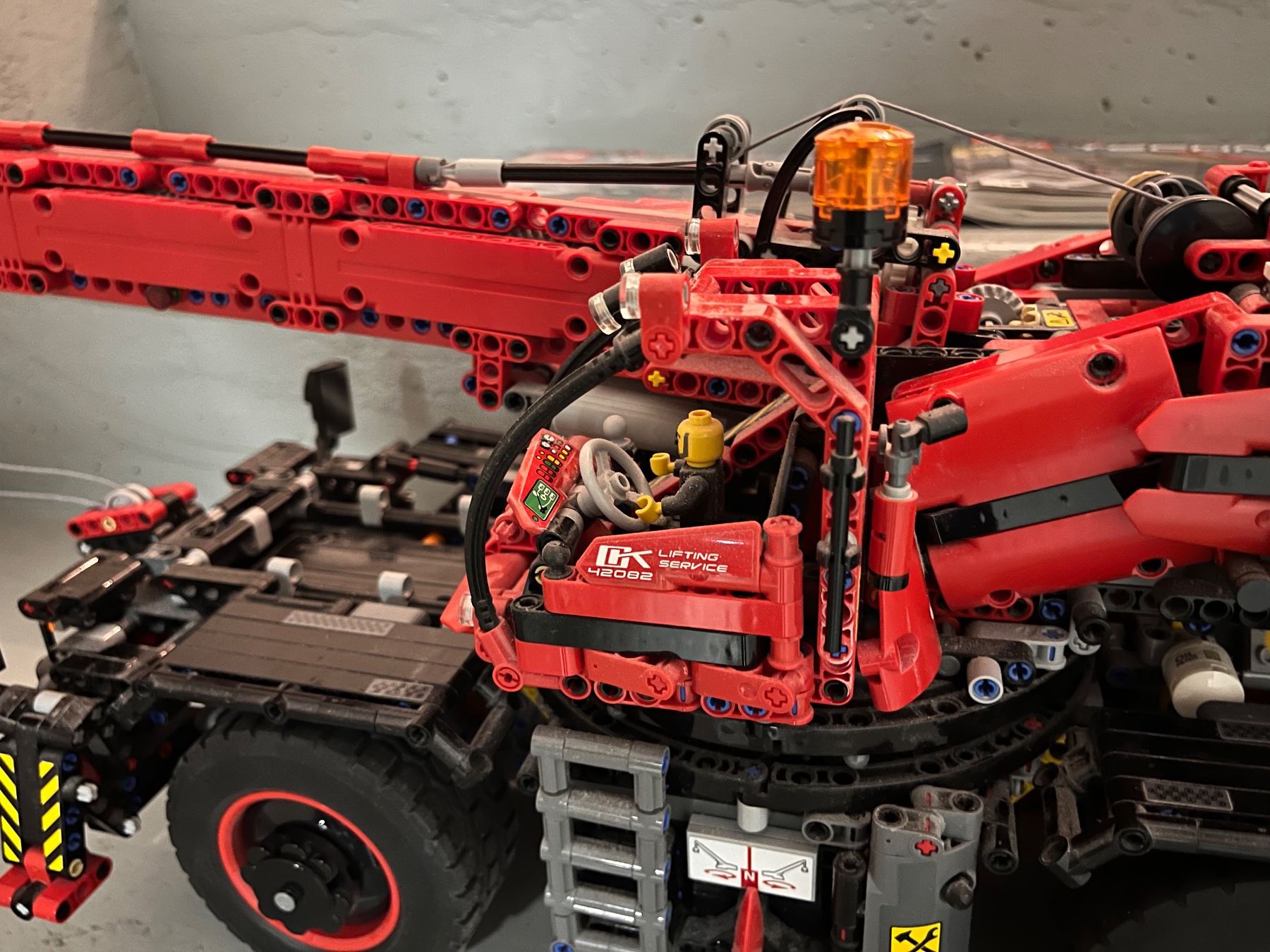 Lego Kit di costruzioni: Lego Technic 42082 – Usato da Roggwil BE venduto da KarotteV 3