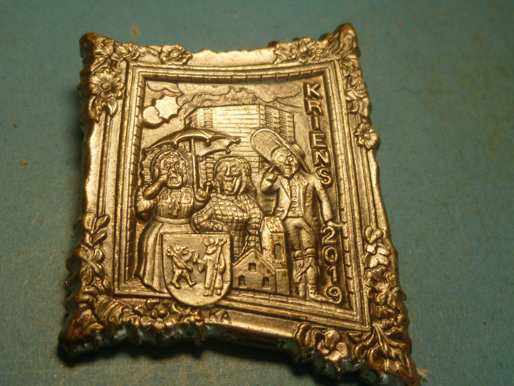 Placchette & Badge: KRIENS 2019 SILBER – Usato da Ried (Muotathal) venduto da Mandarin02