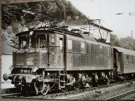 Deutsche Bundesbahn Schnellzuglok 117 103-2, früher DB/DR E