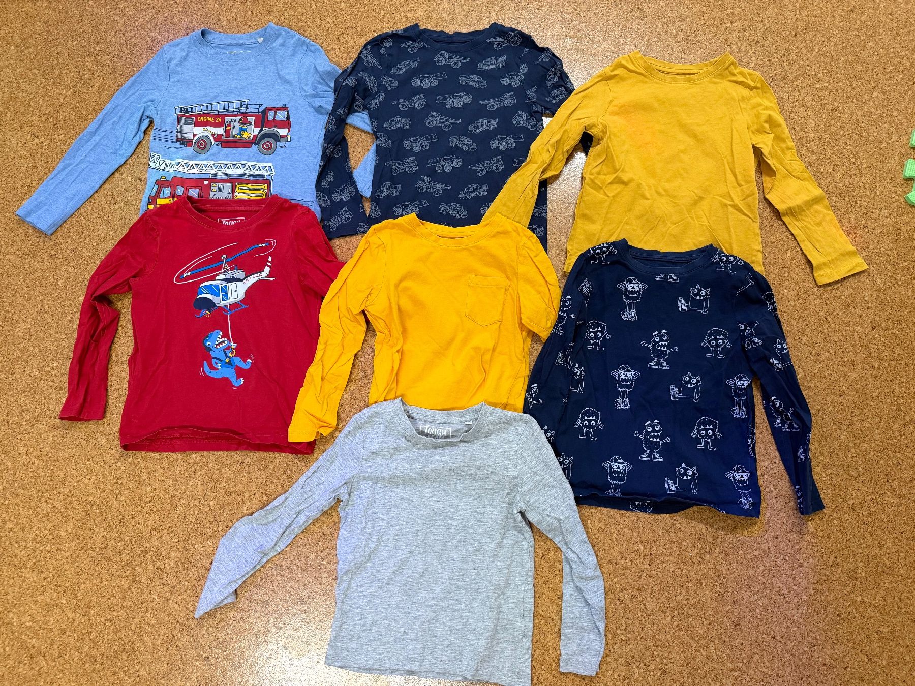 Hemden, T-Shirts & Polos: Kinder Langarm Tshirt Set, Gr.116 – Gebraucht aus Wettswil von and_8vcp