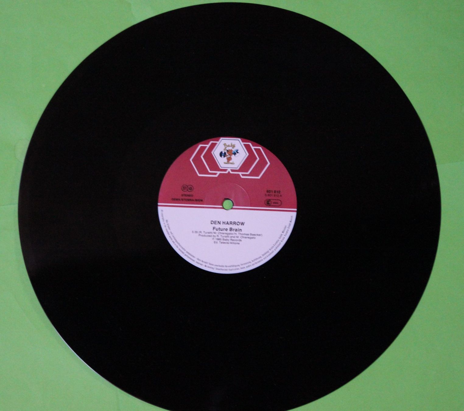 Dischi in vinile: Den Harrow - Future Brain 12" Vinyl Maxi-Single Italo Disco – Usato da Tübach venduto da JamesStone 4