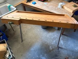 Faltbare Hobelbank aus Holz – platzsparend und praktisch