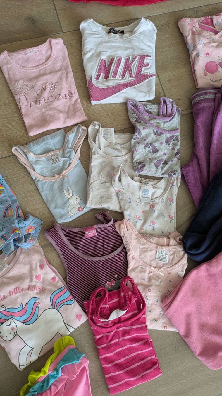 Lotti & Set di vestiti: Tolles Mädchen Kleiderpaket - 110/116 – Usato da Staufen venduto da Fleby84 3