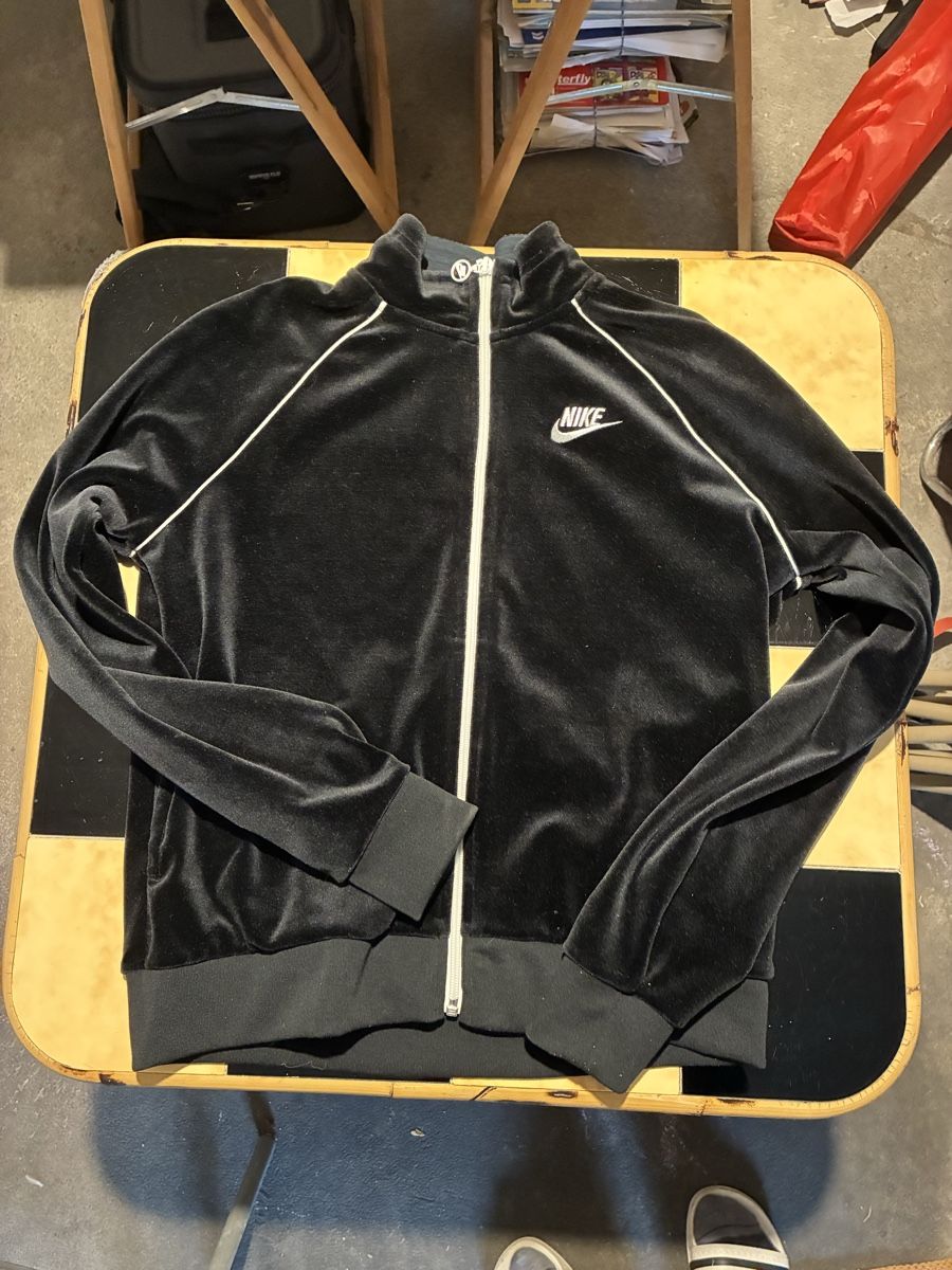 Nike Jacken: Nike Jäggli – Gebraucht aus Zürich von adig