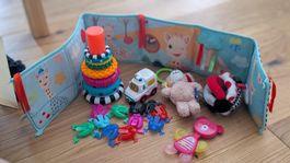 Baby Spielzeug Set: Teddy, Stapelturm, Rettungswagen,Frösche