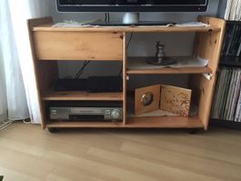 TV-Möbel Holz auf Rollen mit Schublade – Top Zustand