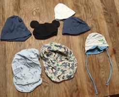 7 Baby-Mützen verschiedene Farben und Muster Ab Grösse 50