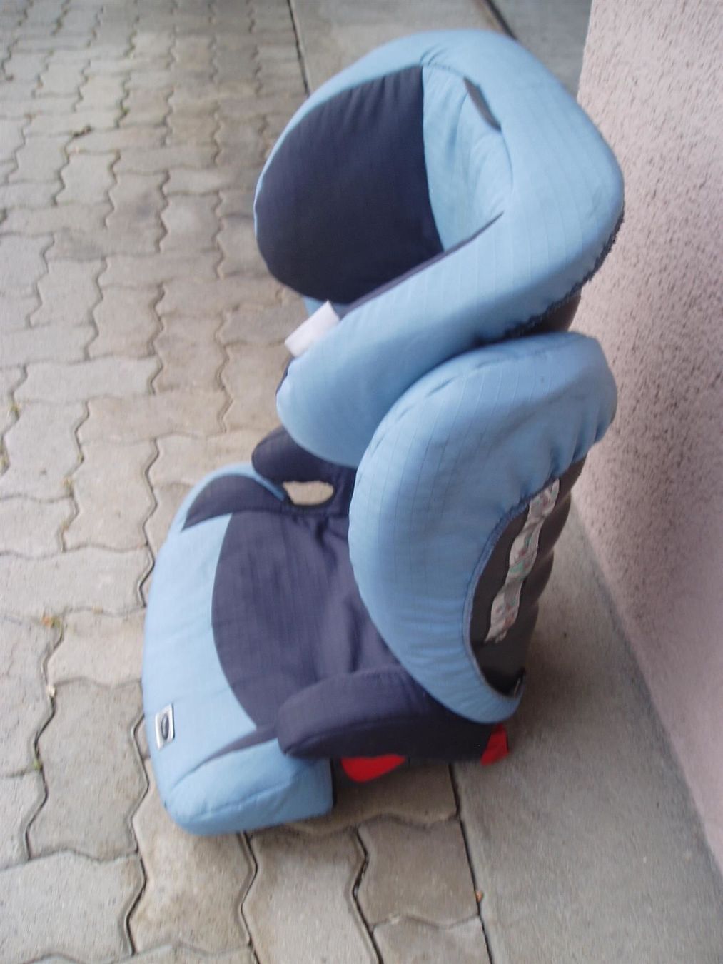 Auto-Kindersitze: Römer mit höhenverstellbarer Kopflehne – Gebraucht aus Zürich von Basepoint 2