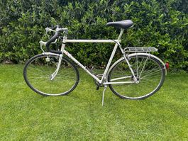 Klassisches weisses Tigra Rennvelo