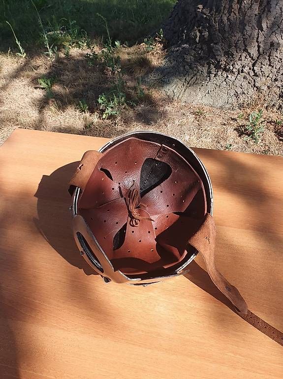 Antike Kleidung: Brillenhelm – Gebraucht aus Worb von Kalkrohr 1