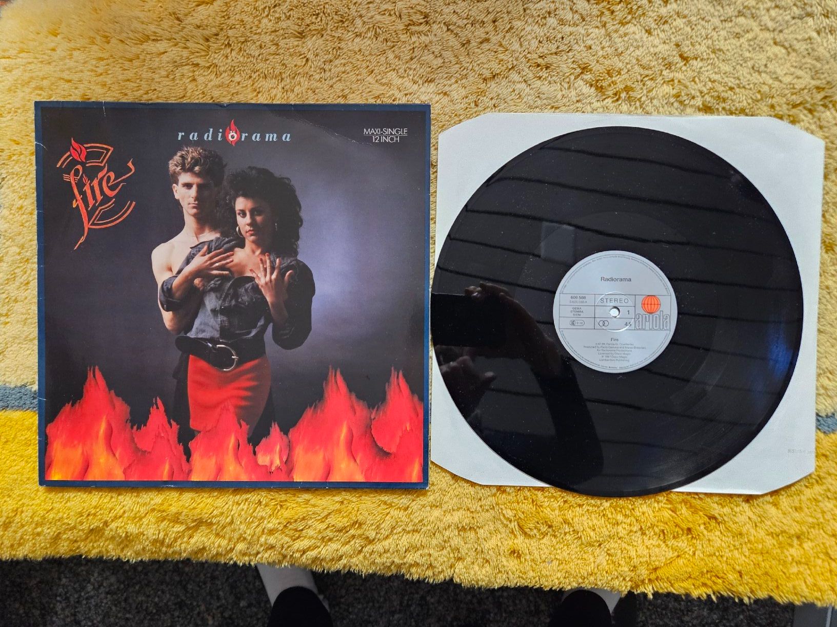 Dischi in vinile: Radiorama Maxi-Single - Fire – Nuovo (secondo la descrizione) da Lyss venduto da Alexine