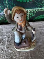 Herzige alte Porzellanfigur