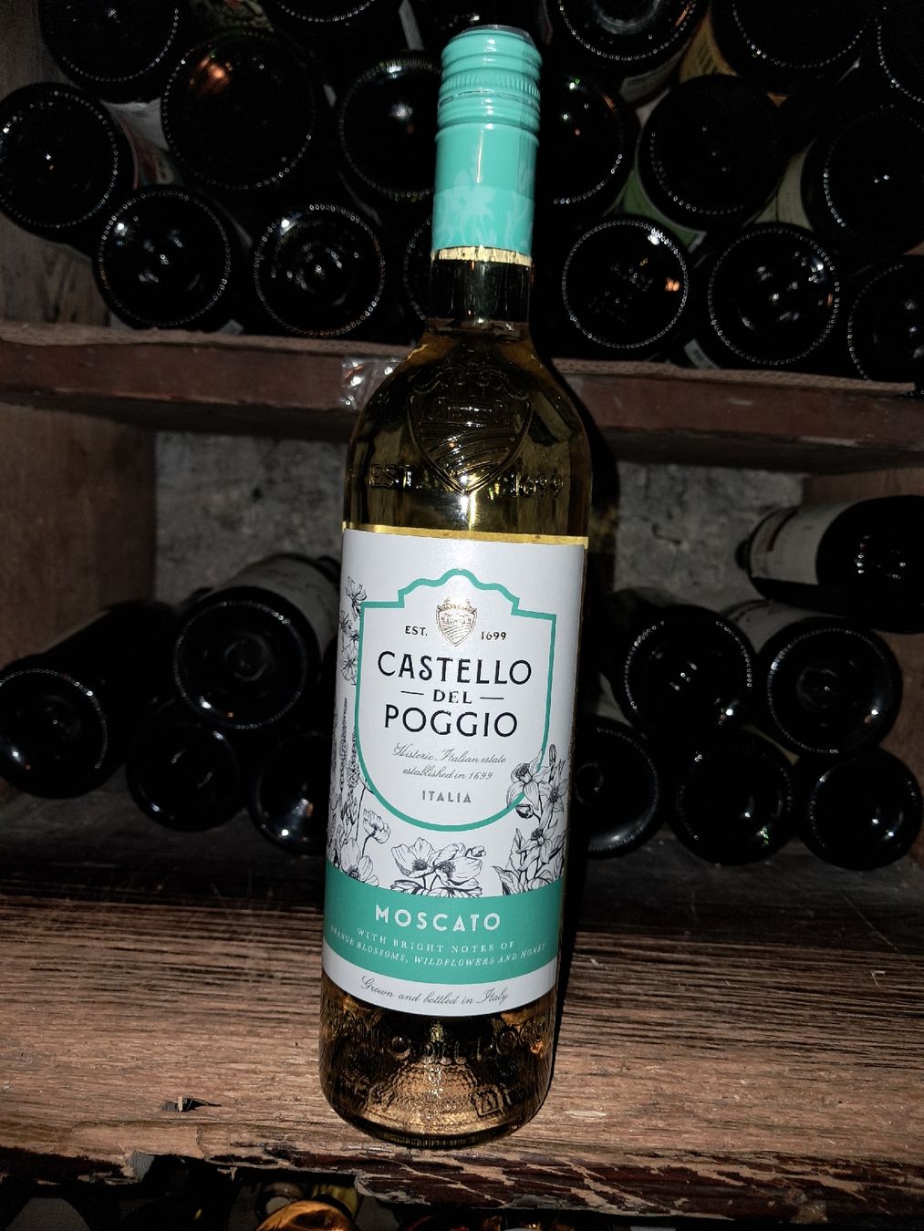 Vino: Castello del Poggio Moscato – Nuovo e nell'imballaggio originale da Le locle venduto da juliensaran 1