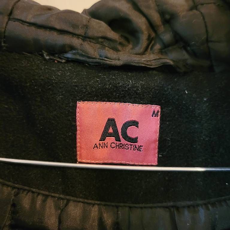Cappotti: Schwarzer Mantel Winter Parka M – Usato da Bern venduto da jud_7ct5 2