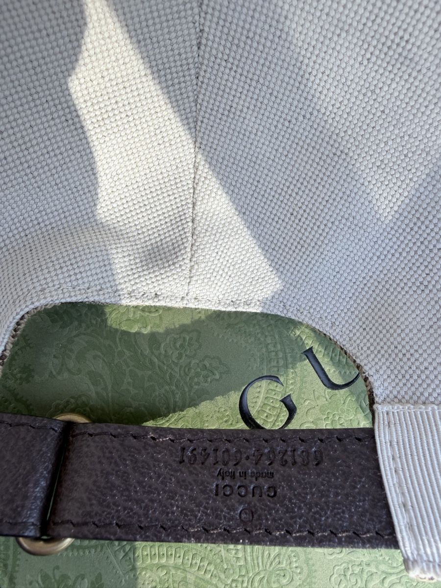 Gucci Sonstige Damenmode: Cape Gucci / bis 25 aug diese preis – Gebraucht aus Münchenstein von By.gabriela.v 3