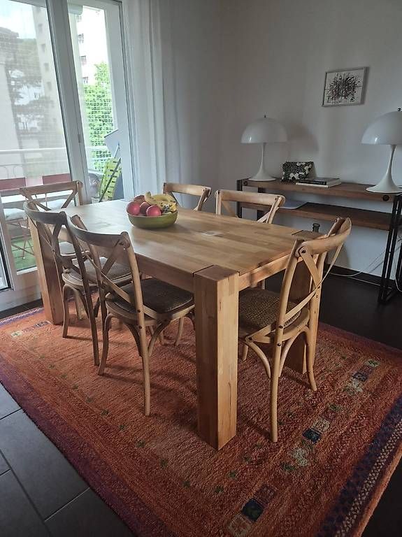 Tavoli: Table en bois massif (sans chaises)  – Usato da Fribourg venduto da tit_5dnr