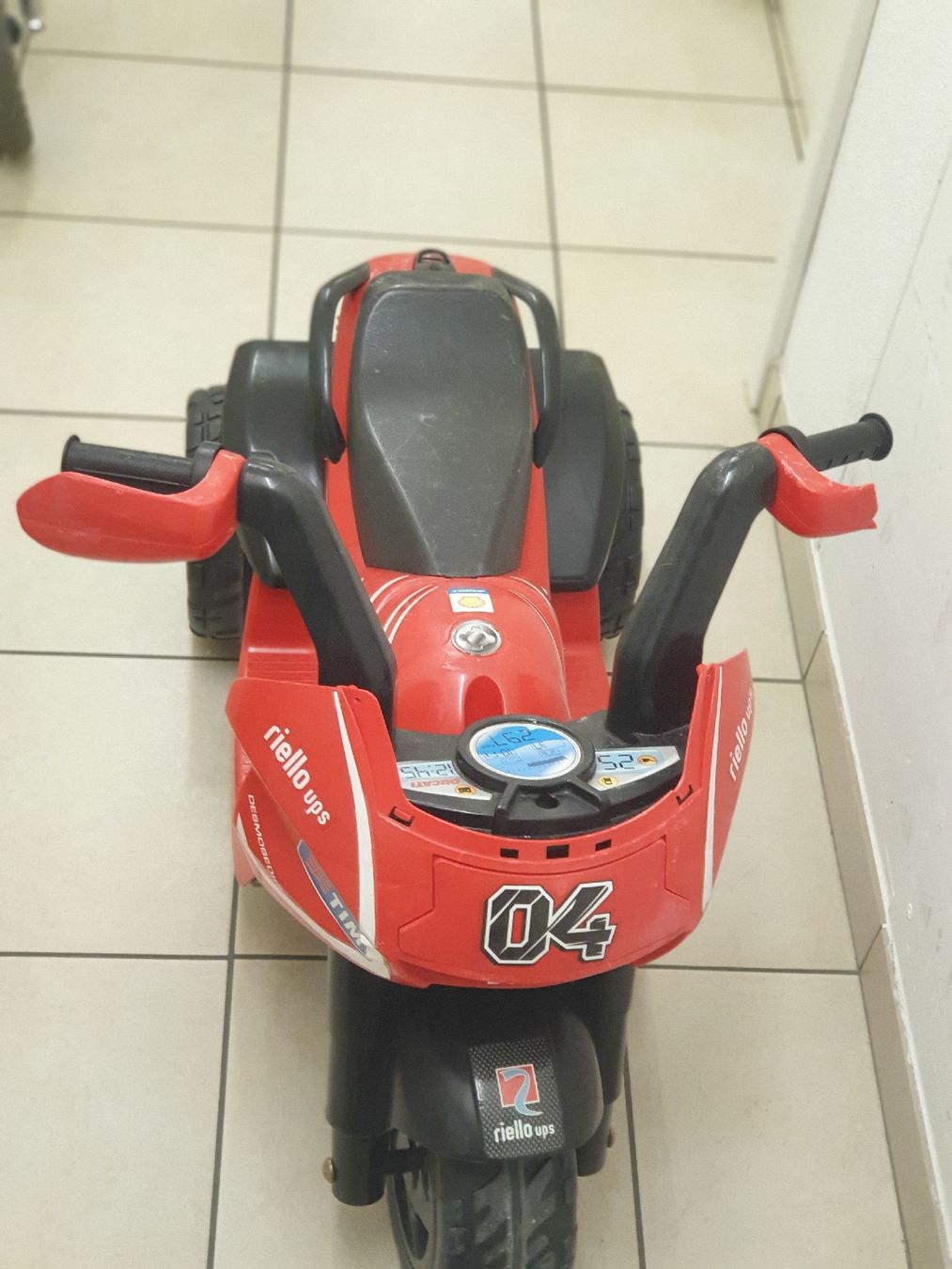 Peg Perego Fahrzeuge für Kinder: moto elettrica bambino – Gebraucht aus Locarno von Enzo1985