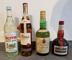 Alkohol white Rum Asbach Uralt Calvados Grand Marnier