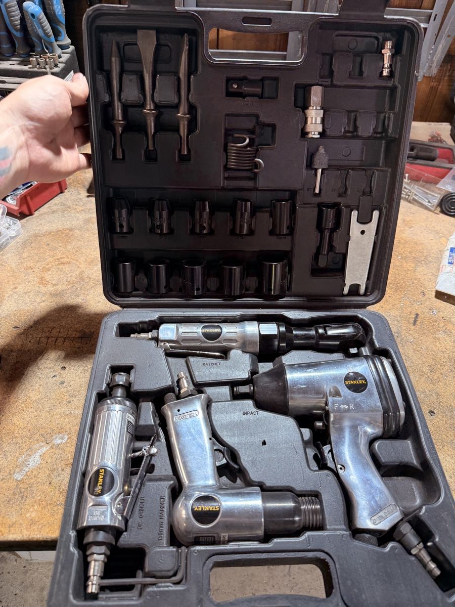Stanley Tous les outils: Outil air comprimé Stanley  – D'occasion à Bernex par timtimkodak
