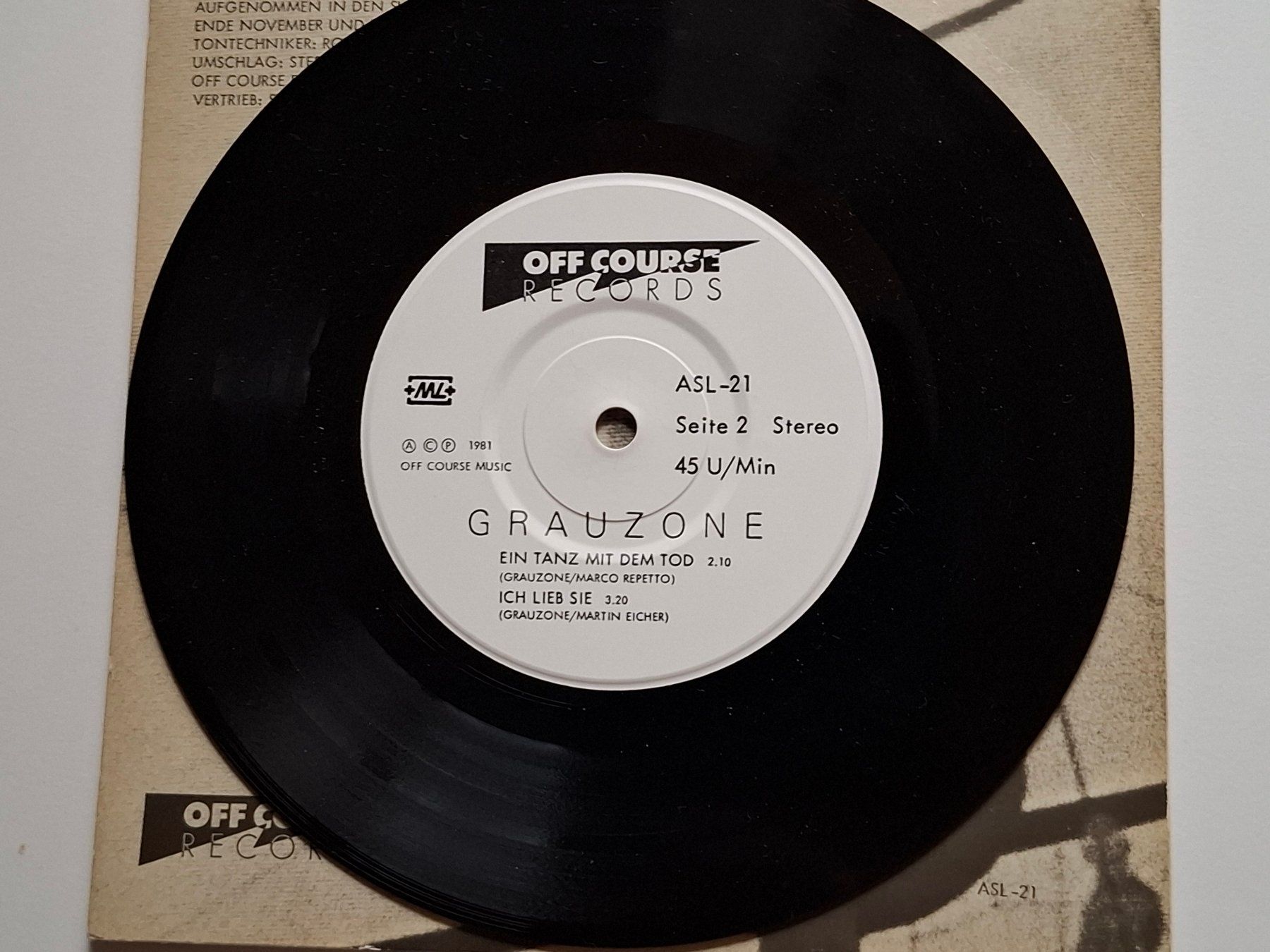 Dischi in vinile: Grauzone, moskau (1.Press. 1981, Off Course Records, Insert) – Usato da Derendingen venduto da Masterhall 6