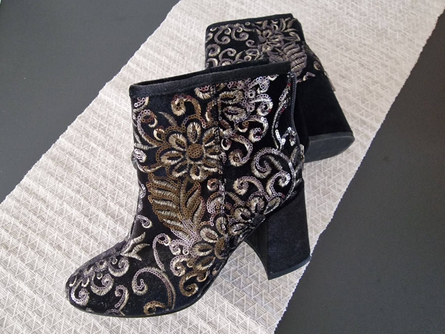 Scarpe da donna: Stiefeletten – Usato da Laufenburg venduto da may_r2st 1