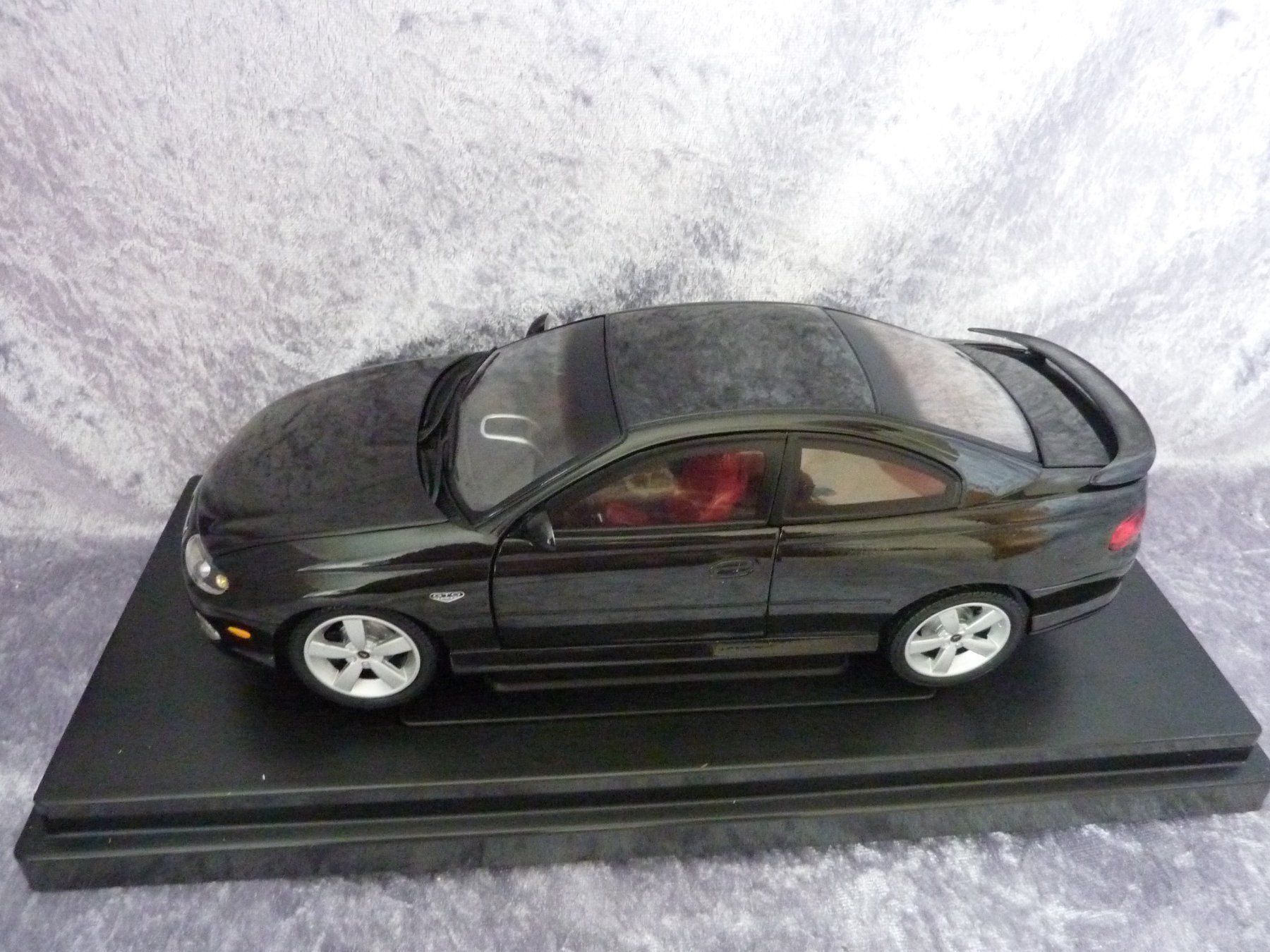 Pontiac Modellini d'auto: Pontiac GTO  1:18 – Nuovo e nell'imballaggio originale da Dürrenäsch venduto da modellautos4you 3