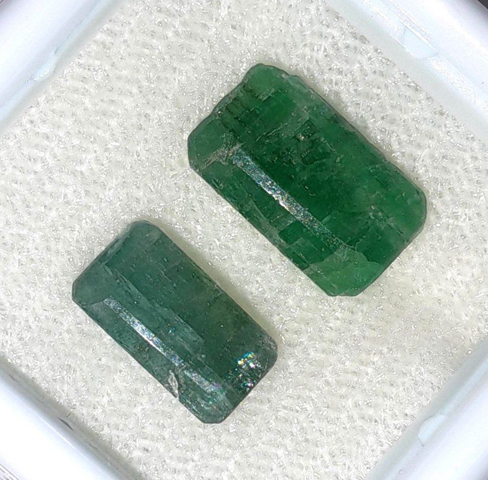 Pietre preziose: 2x émeraudes 4.77 ct - Valeur 290.- Fr – Nuovo (secondo la descrizione) da Grimisuat venduto da Valgem 2