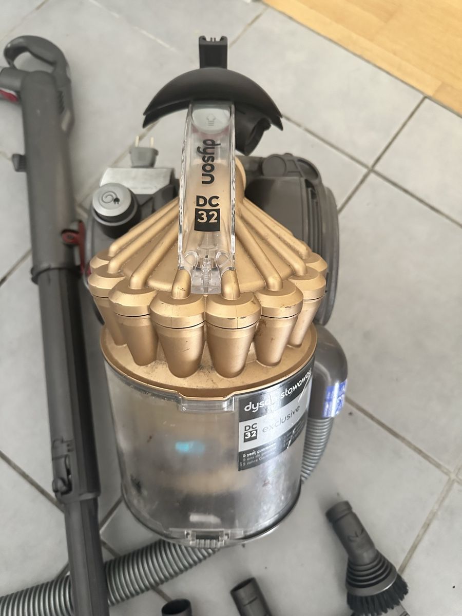 Dyson Staubsauger & Zubehör: Dyson DC32 – Gebraucht aus Basel von VanBuyer2010 1