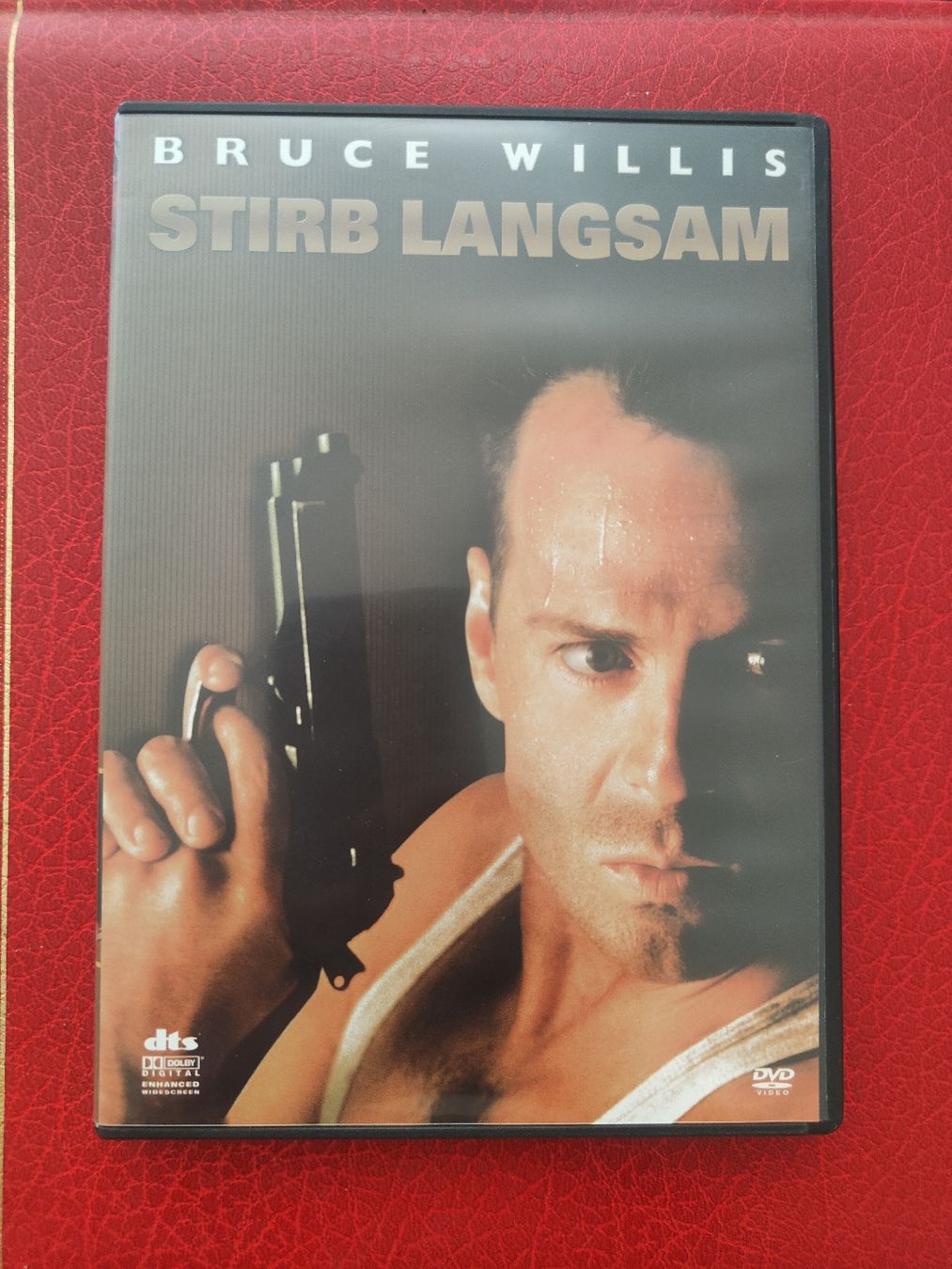 Tutti i DVDs: Bruce Willis - Stirb Langsam DVD - Top Zustand - Action! – Usato da Gossau SG venduto da mog_2q7f