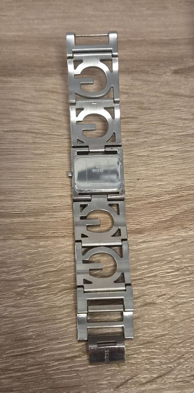 Guess Uhren: Montre Guess – Gebraucht aus Bouveret von lagartha 2