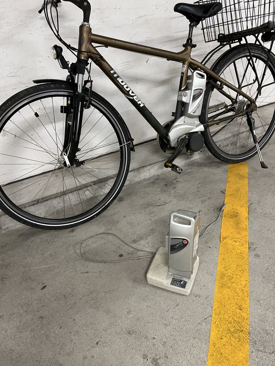 Velos: Moover E-Bike mit Korb – Gebraucht aus Zürich von divertimento4 6