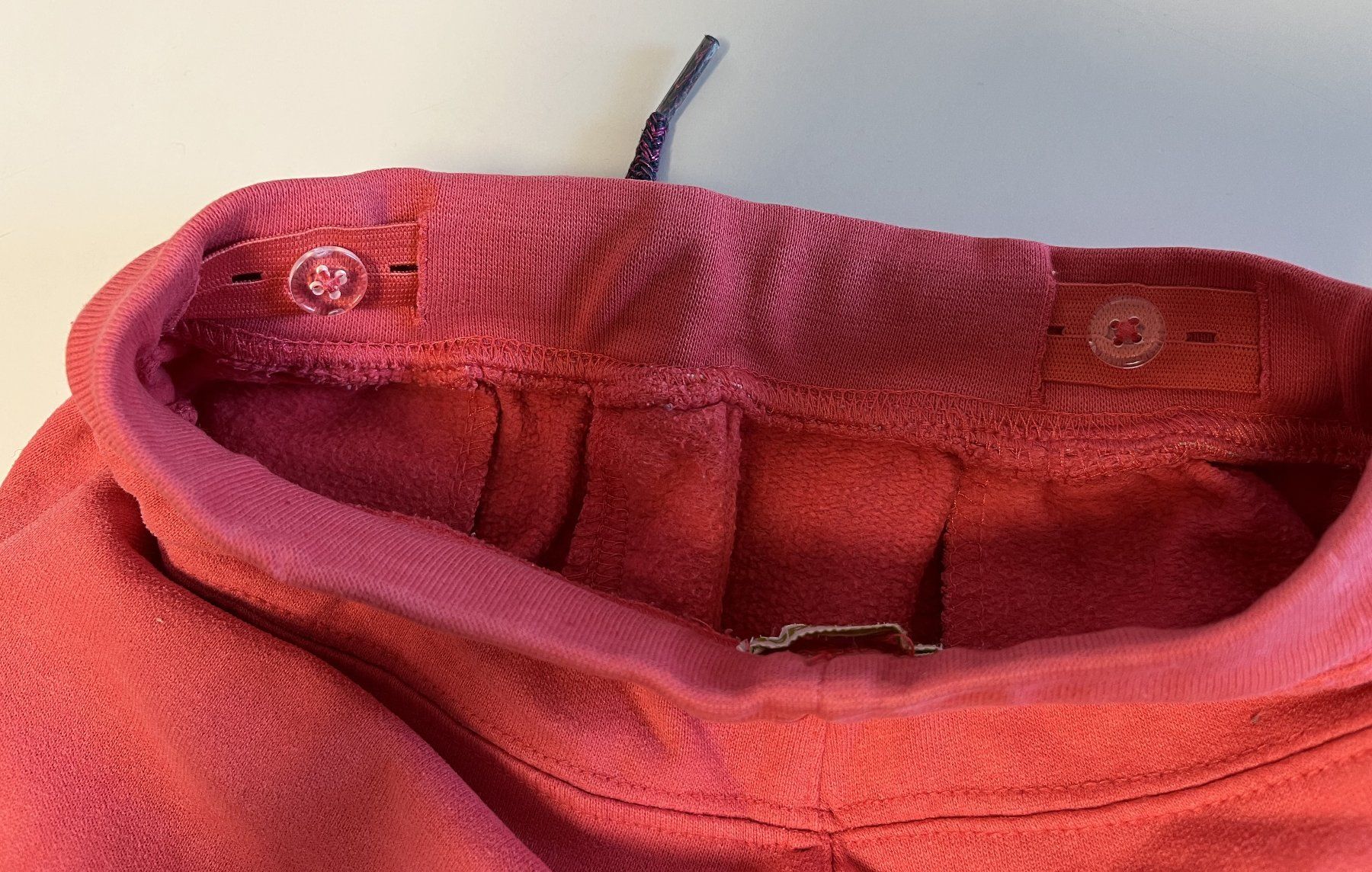 Vertbaudet Pantaloni: Vertbaudet Hose Trainerhose Gr. 110 / 5 Jahre – Usato da Affoltern am Albis venduto da Blackrhythm 4