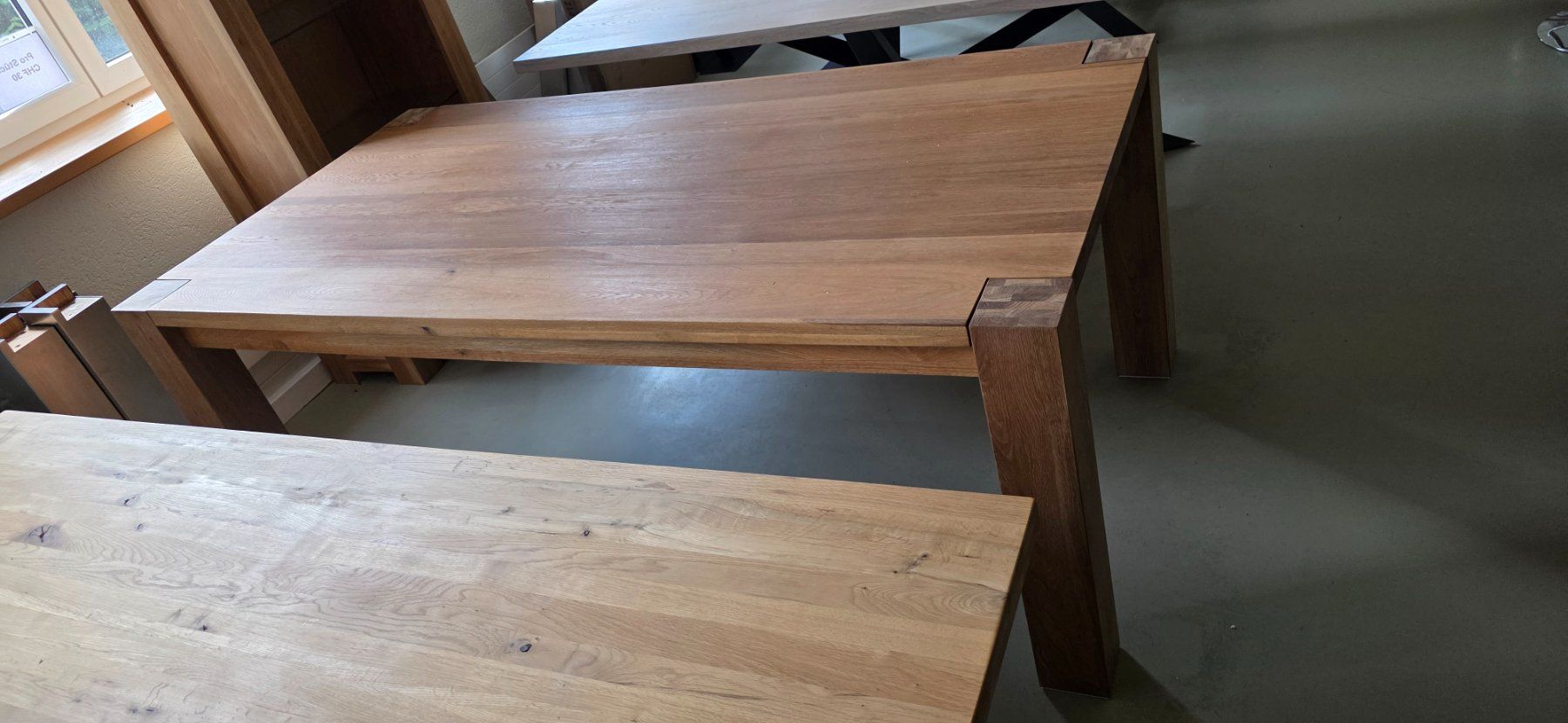 Tables: Tisch Eiche massiv 200x100cm – Neuf avec emballage d'origine à Lützelflüh-Goldb par Rampenverkauf_72_ 3