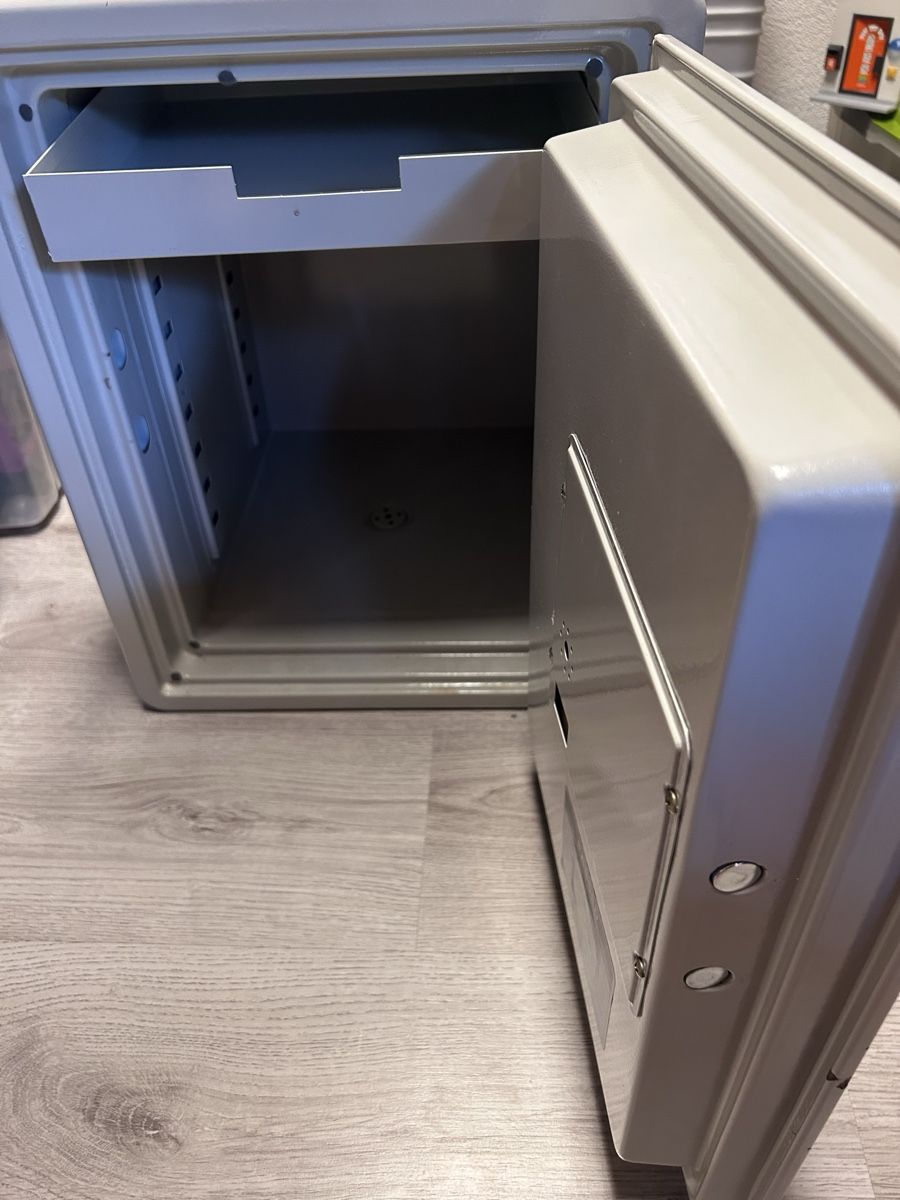 Coffre-fort: Comsafe Tresor mit Zahlenschloss  – D'occasion à Schattdorf par Beni8080 1