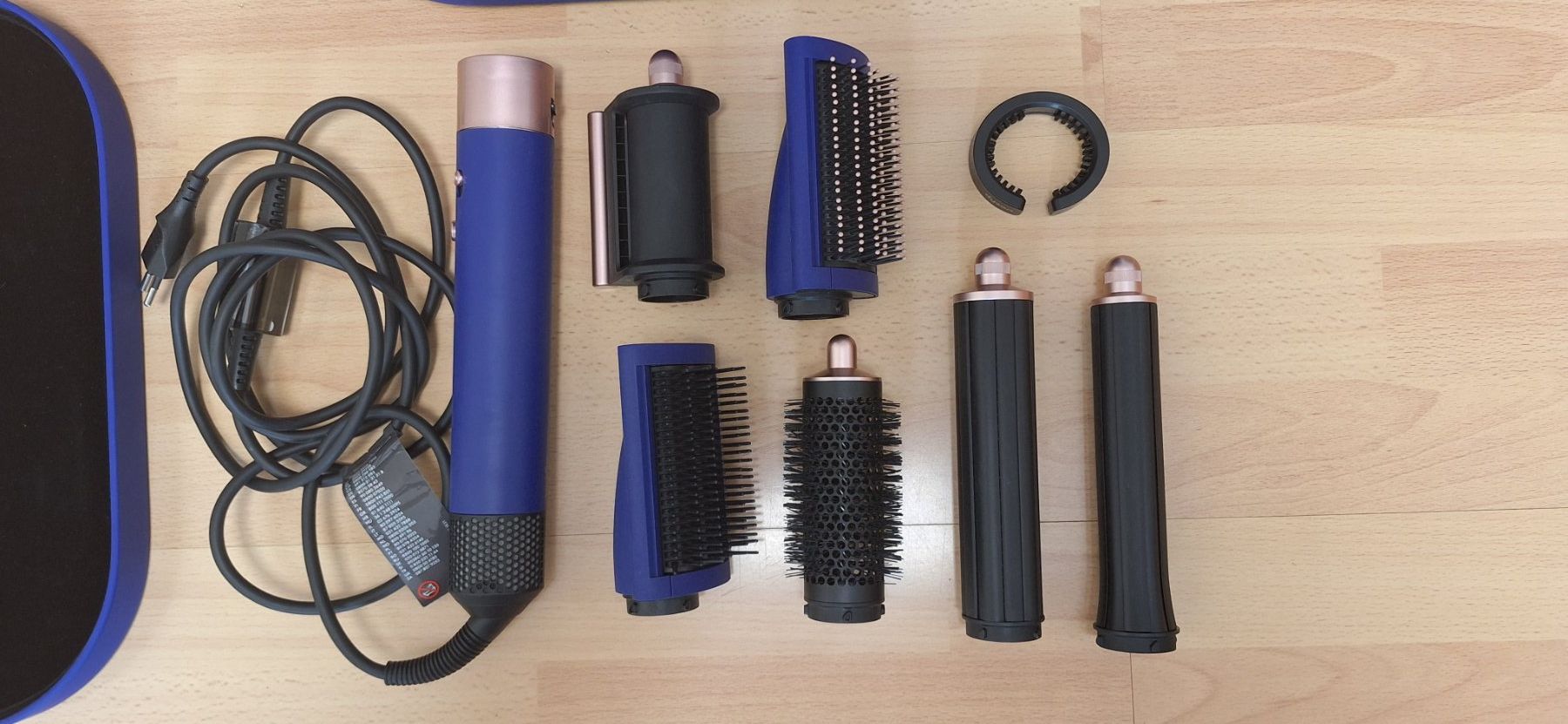 Dyson Lockenstäbe & Haarglätter: Dyson Airwrap Multi-Styler Complete Long HS05 – Gebraucht aus Kölliken von LauraLeo13